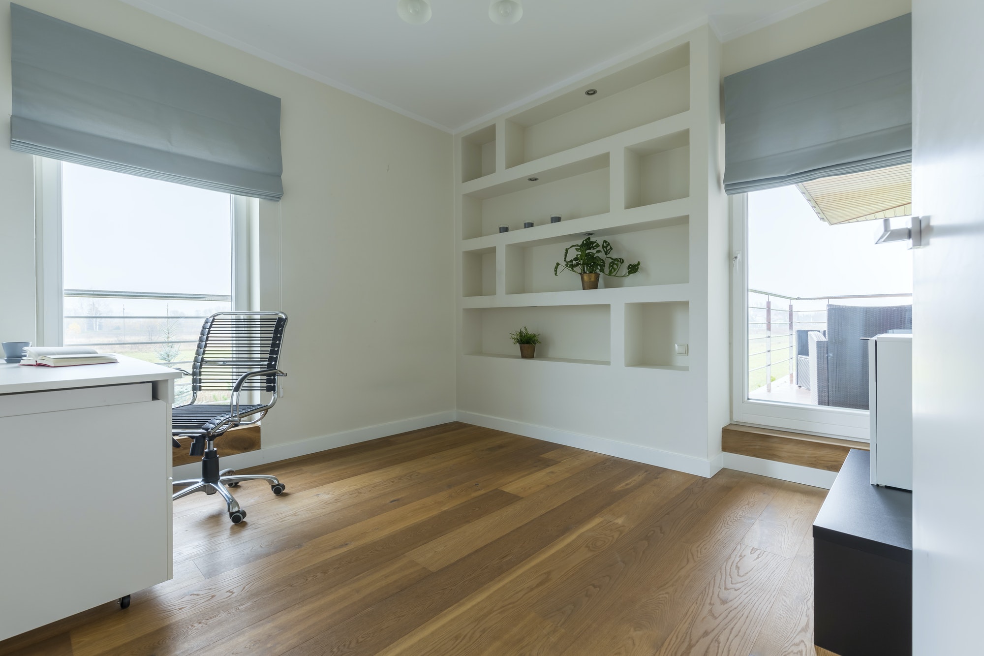 office-with-wooden-floor.jpg